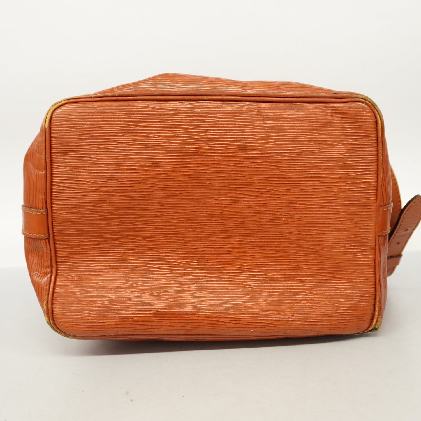 Louis VuittonAuth Epi Petit Noe Women's Shoulder Bag Kenyan Brown