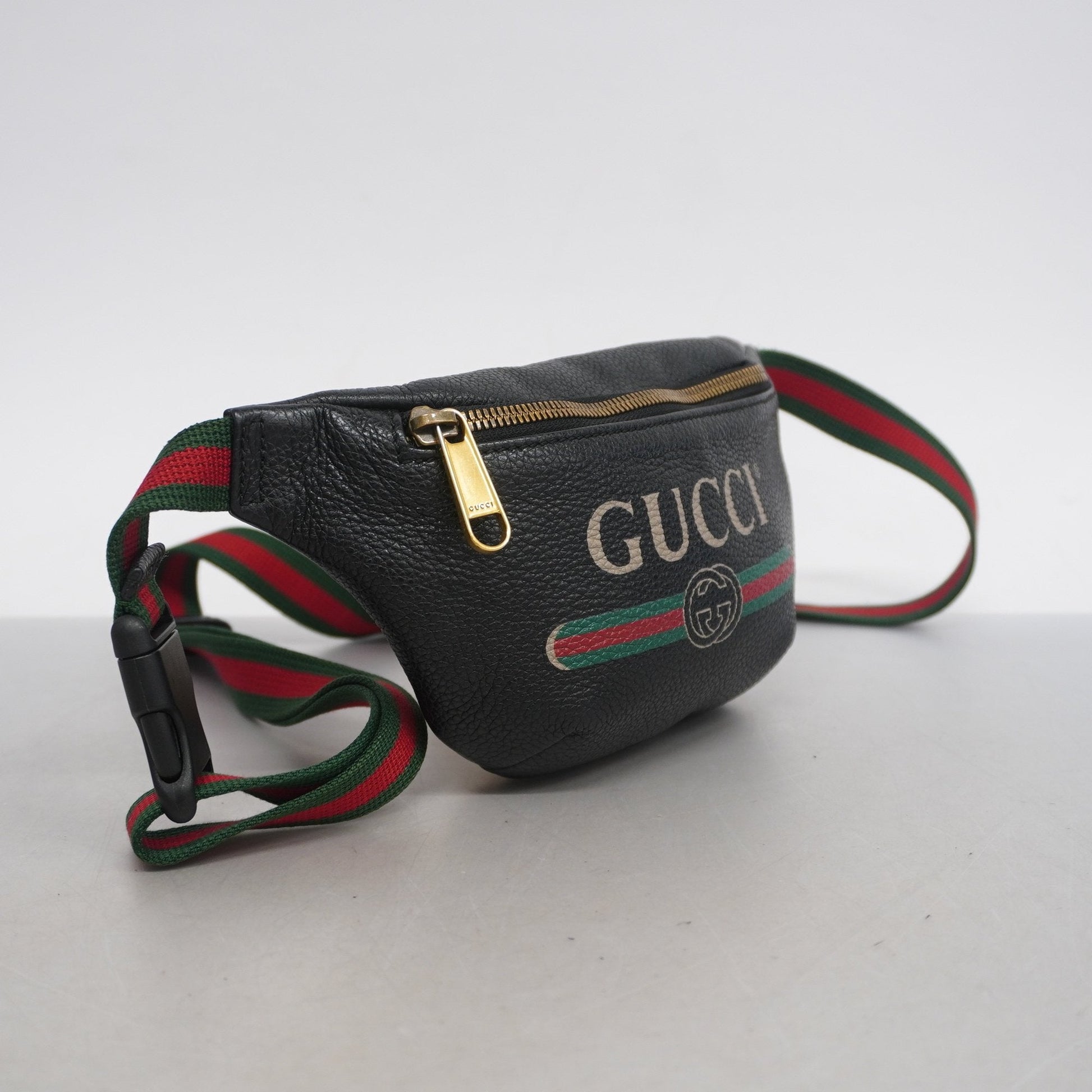 Gucci Black Leather Handbag Style 3