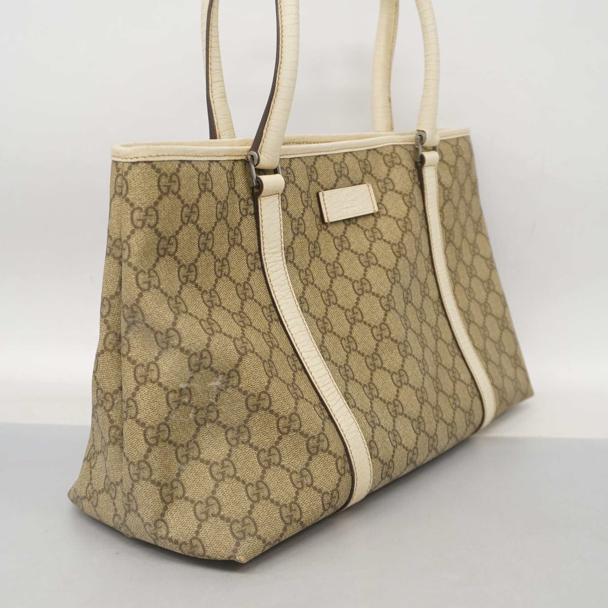 Gucci GG Supreme Tote Style 8
