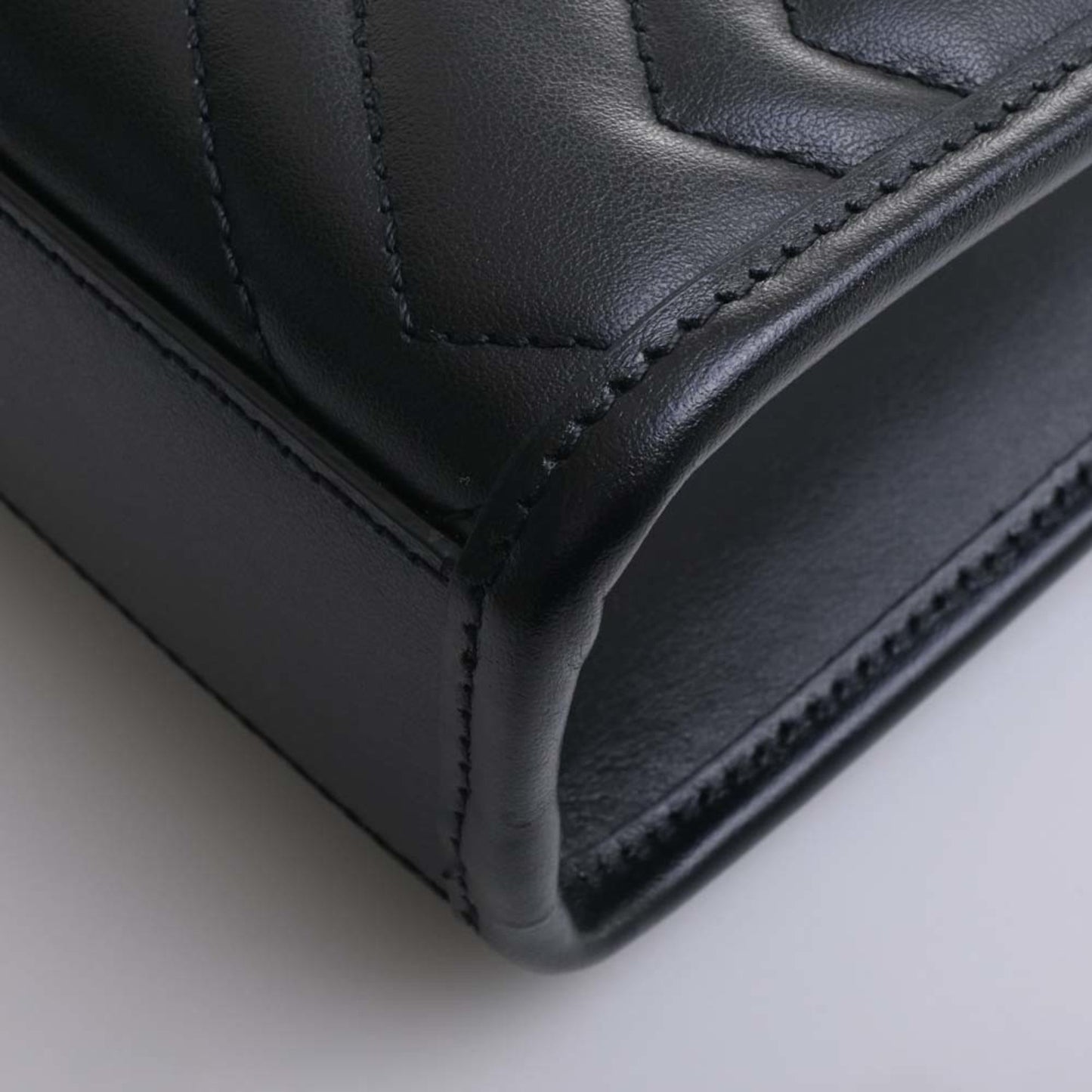 Gucci Quilted Chain Shoulder Bag