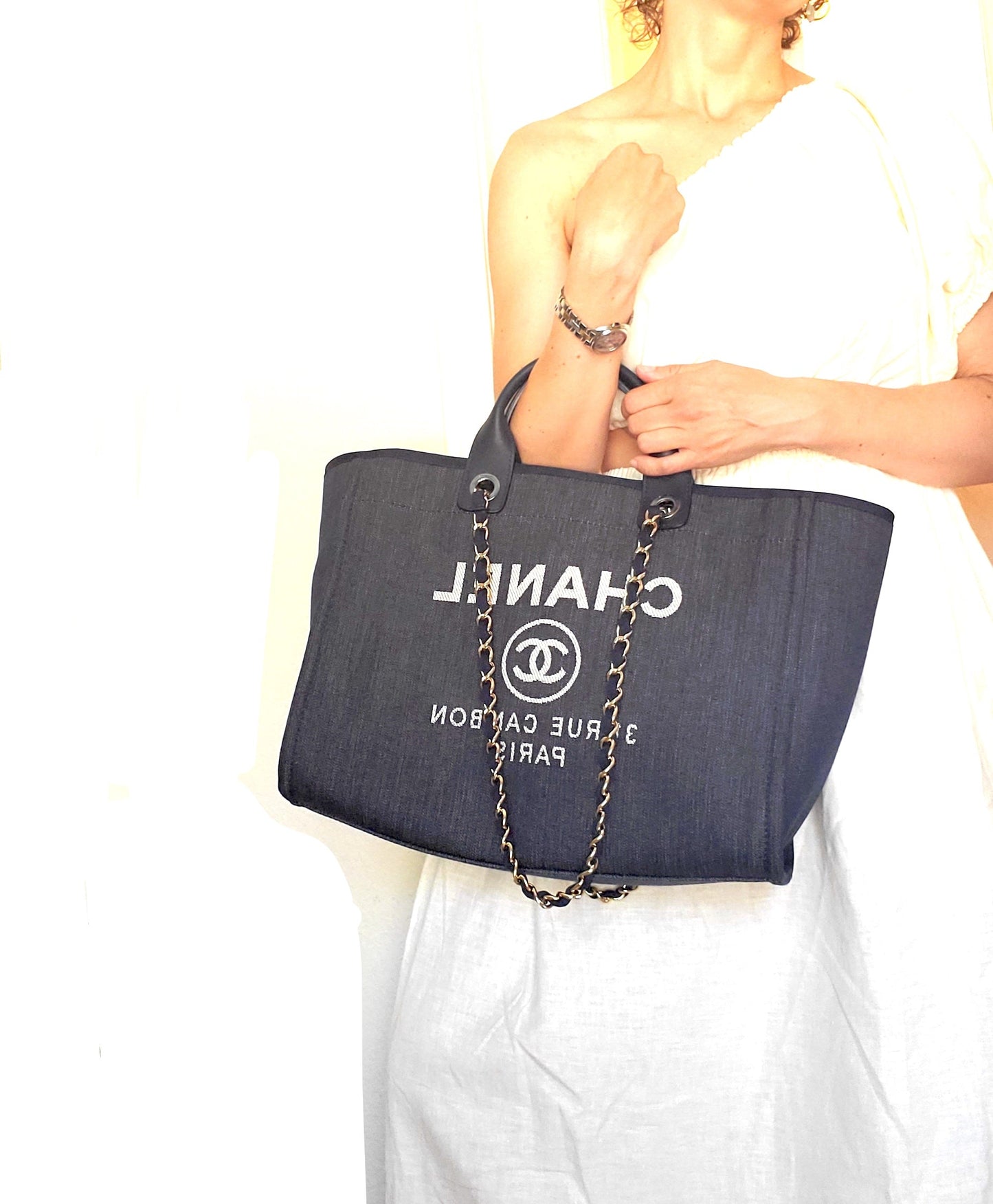 CHANEL DEAUVILLE Blue Marine Tote