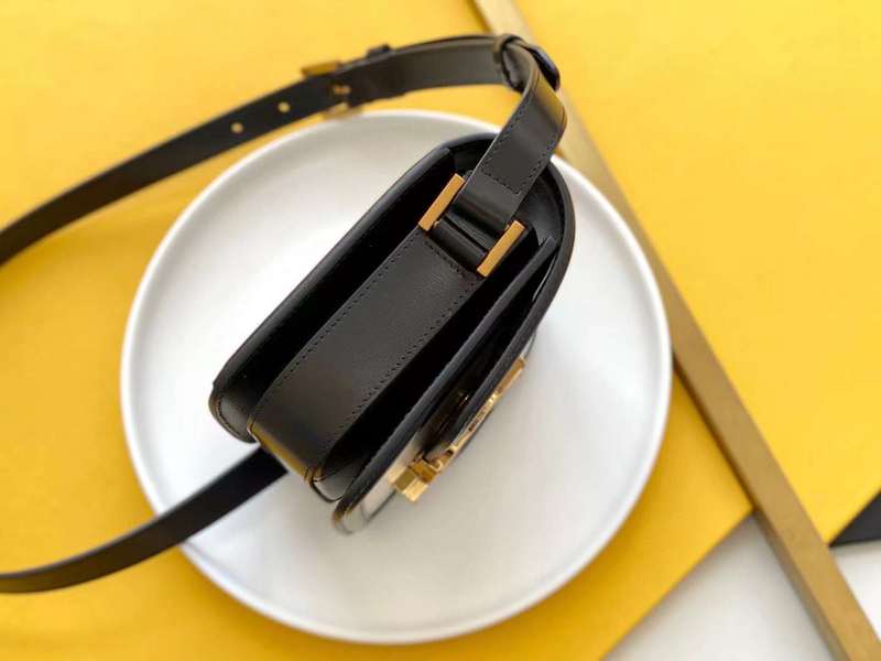 Yves Saint Laurent - Bags 