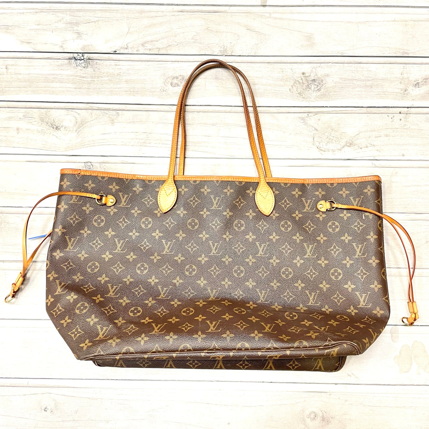 Handbag Luxury Designer By Louis Vuitton Size: Large