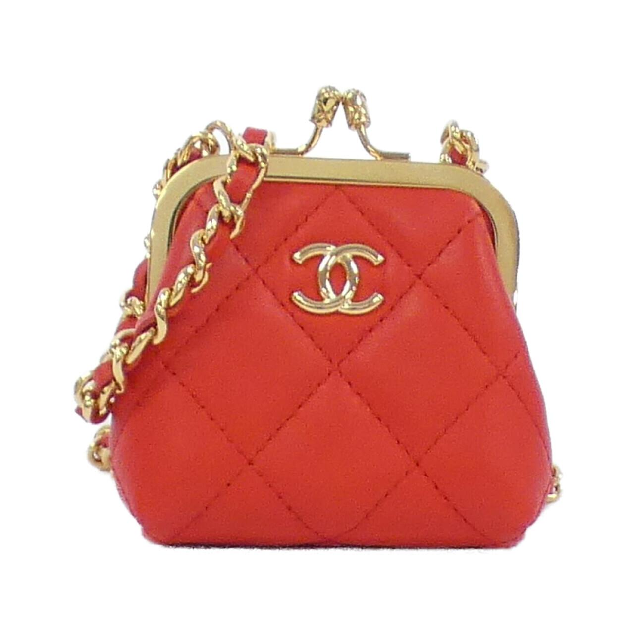 Chanel Lambskin Chain Clutch