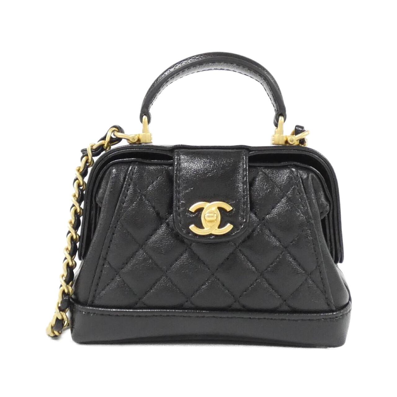 Chanel Lambskin Chain Clutch