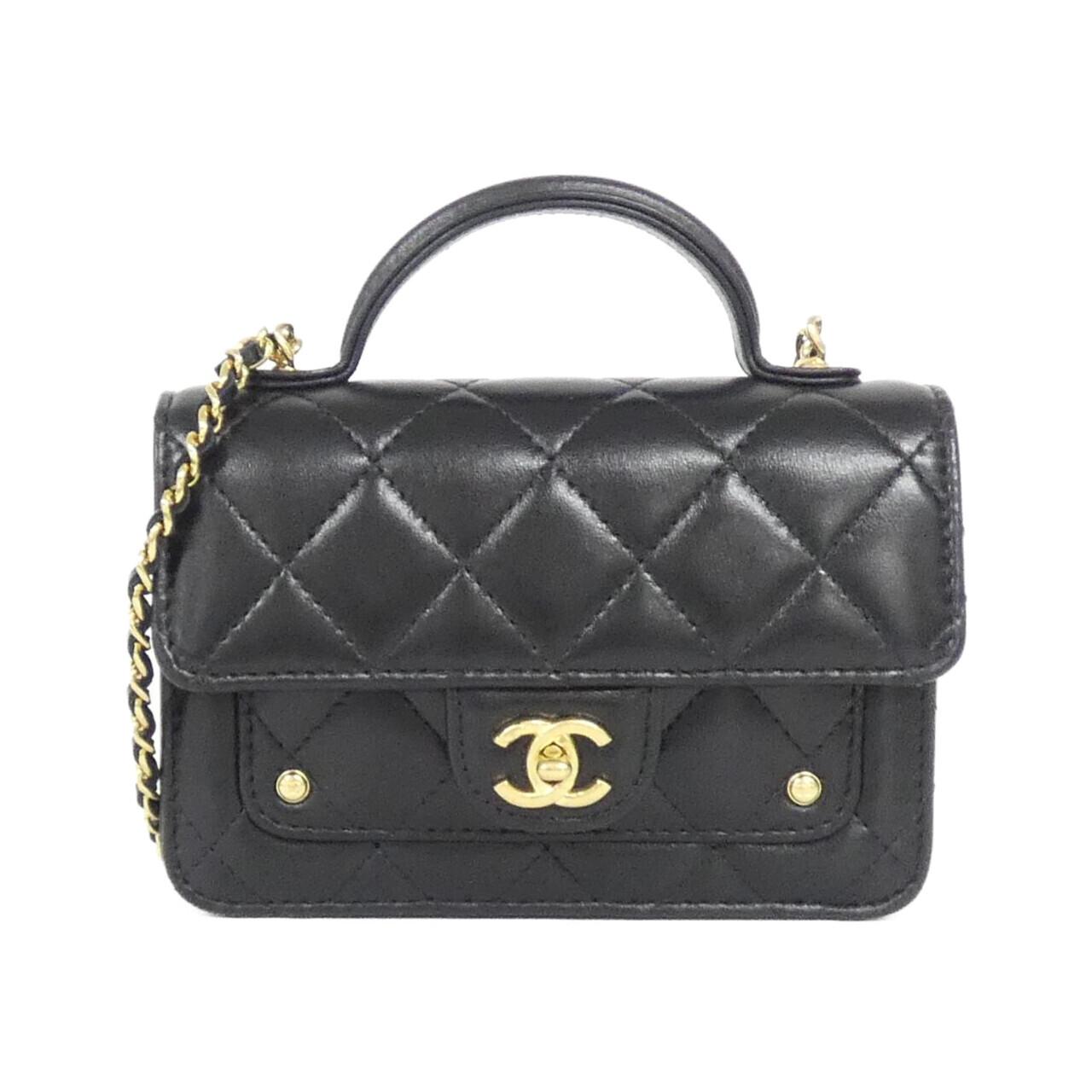 Chanel Lambskin Chain Clutch