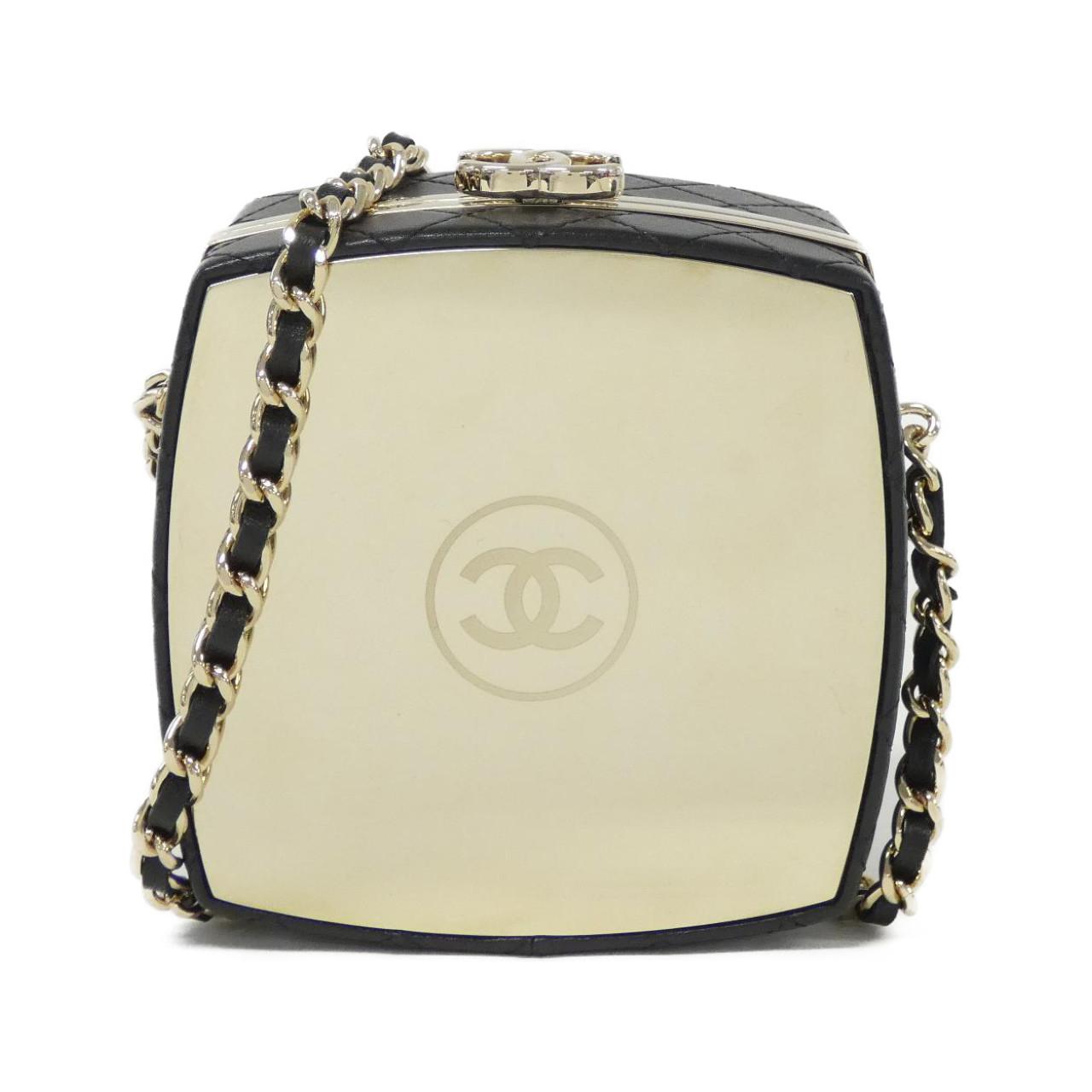 Chanel Lambskin Chain Clutch