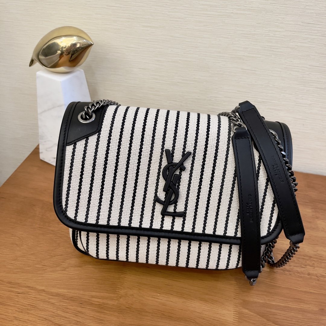 Yves Saint Laurent Niki Medium Chain Bag
