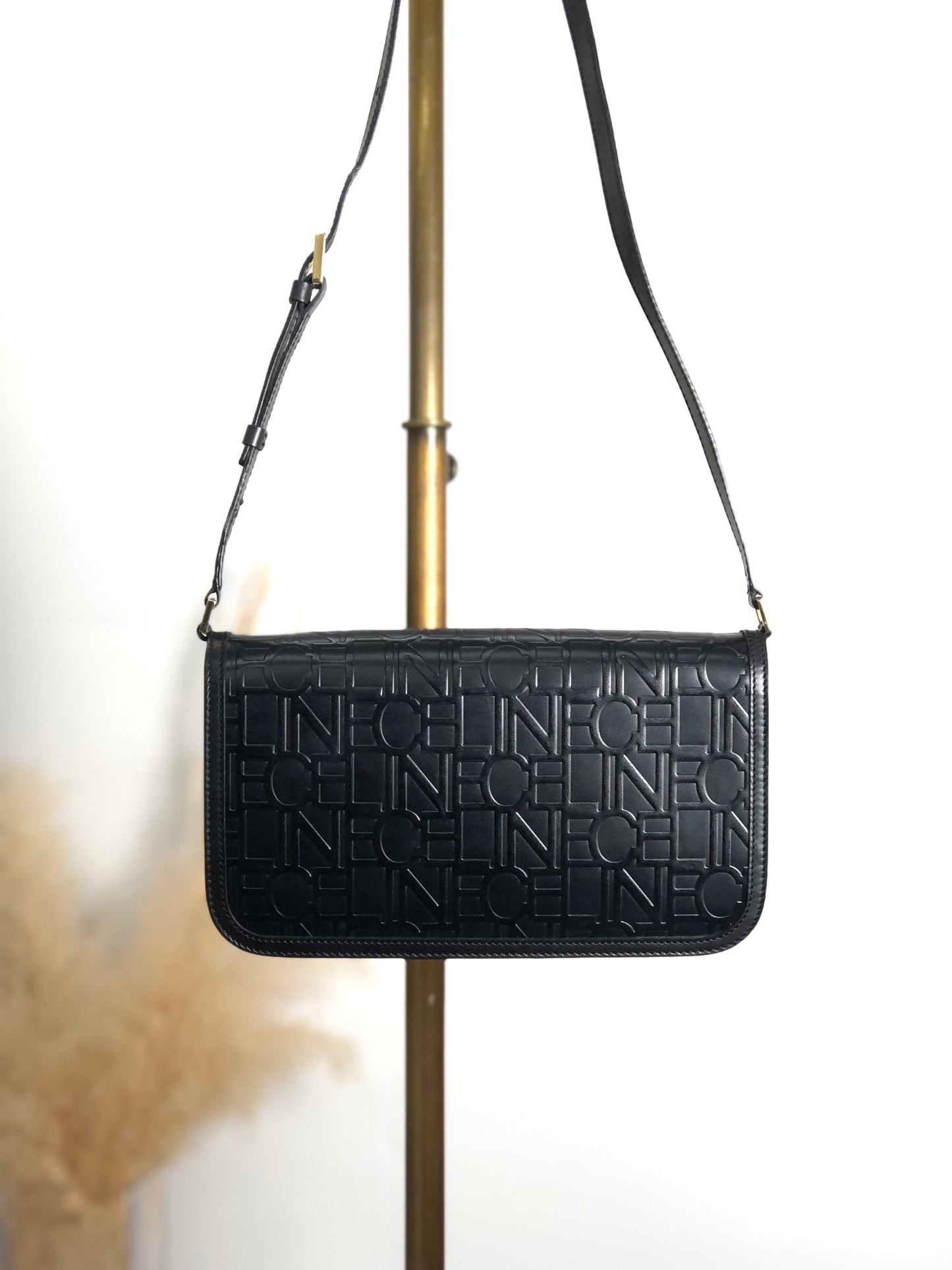 CELINE Logo Shoulder bag Black z7yz82