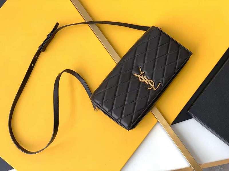 Yves Saint Laurent - Bags 