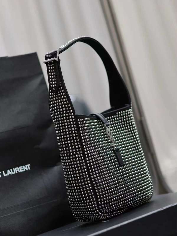 Yves Saint Laurent - Bags 