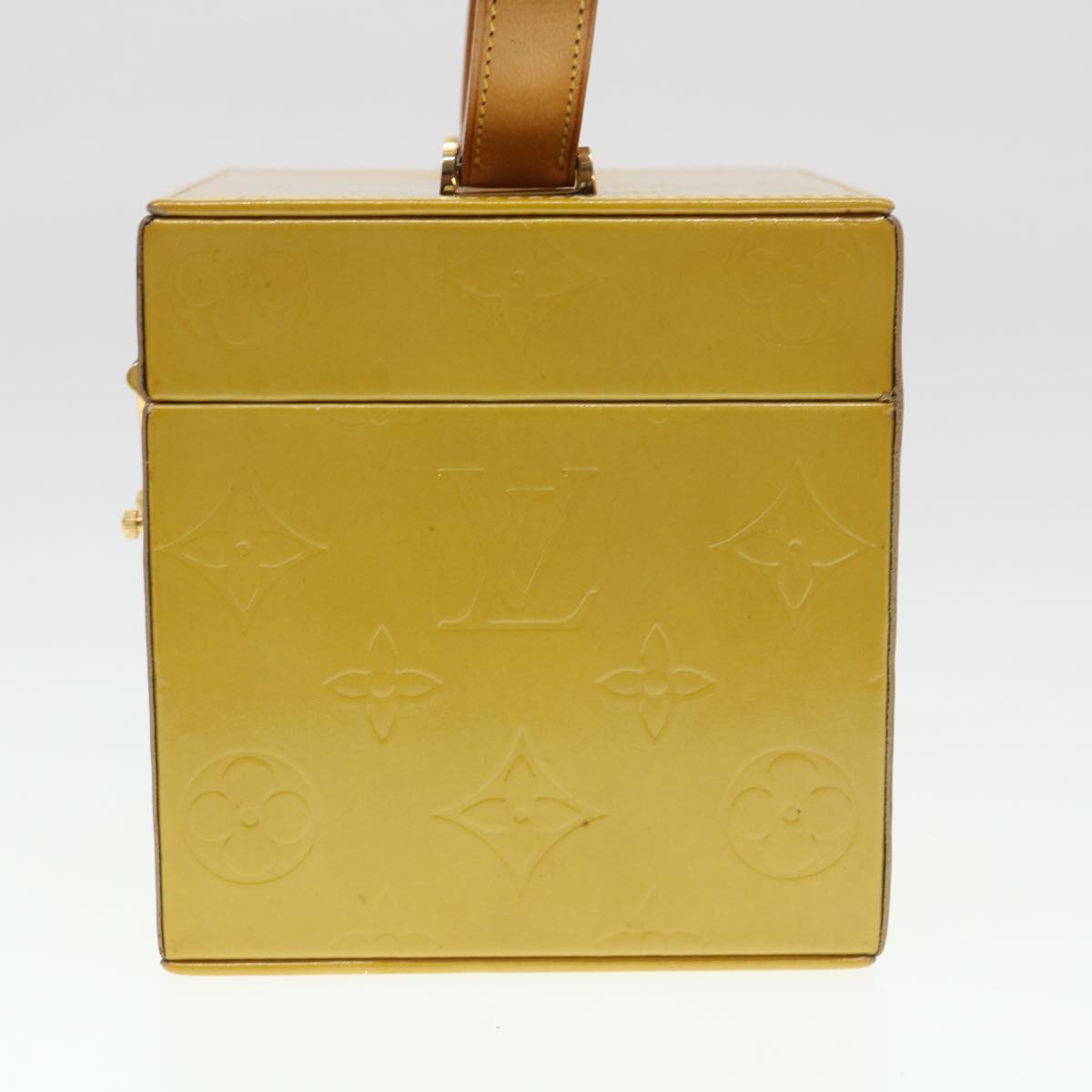 LOUIS VUITTON Monogram Vernis Bleecker Cosmetic Pouch Beige Clutch