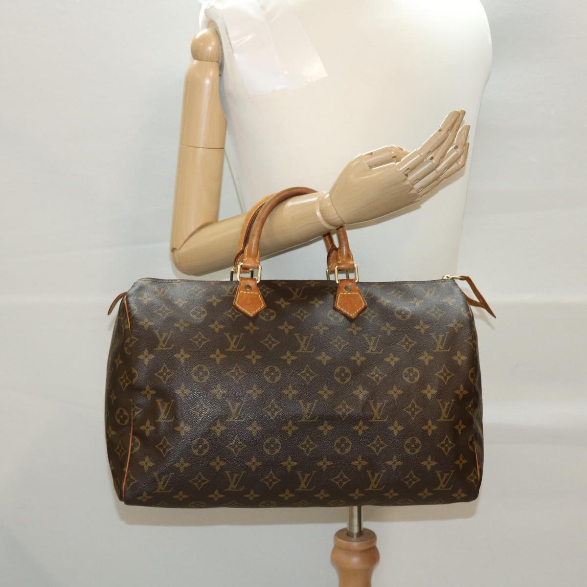 LOUIS VUITTON Monogram 40 Hand Bag M41522 LV 39312