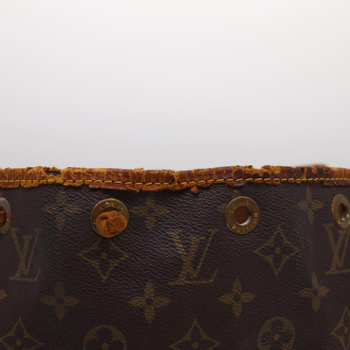LOUIS VUITTON Monogram Petit Noe Shoulder Bag M42226 LV 39981