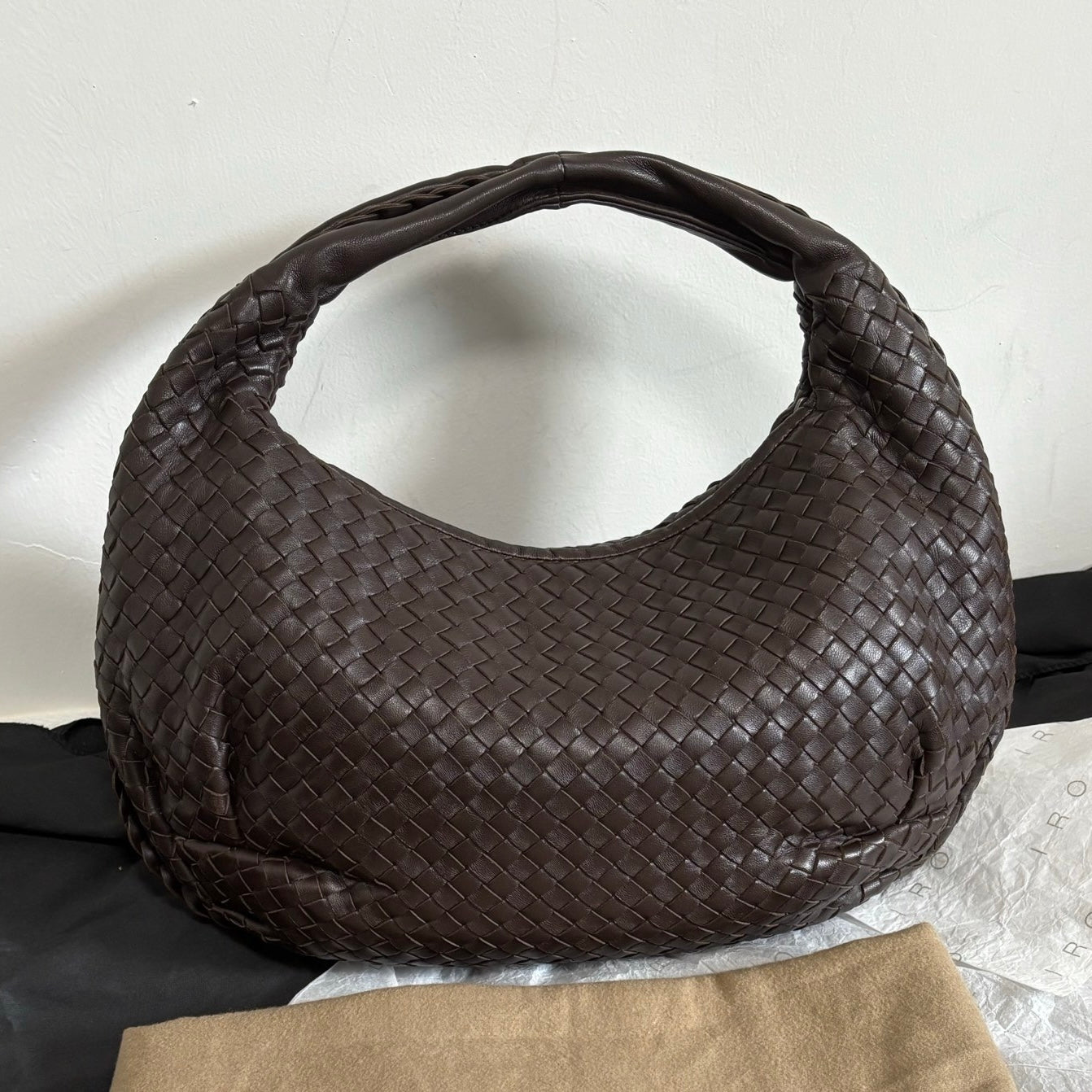Bottega Veneta Belly Hobo Intrecciato Lambskin Leather Dark Chocolate Brown Medium 40cm
