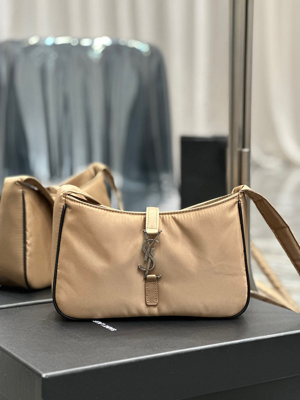 Yves Saint Laurent - Bags