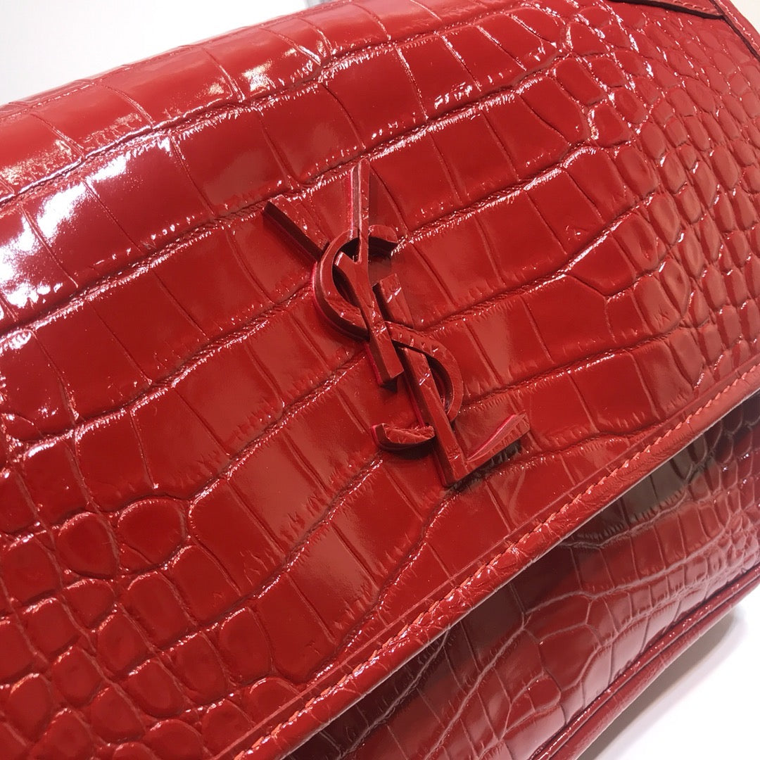 Yves Saint Laurent Niki Medium Chain Bag
