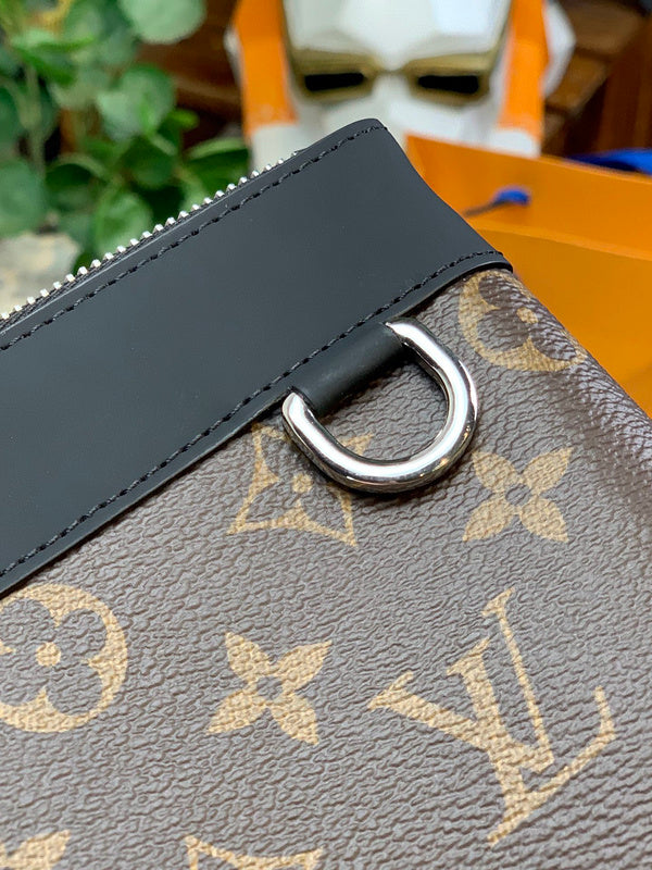 Louis Vuittons Bags