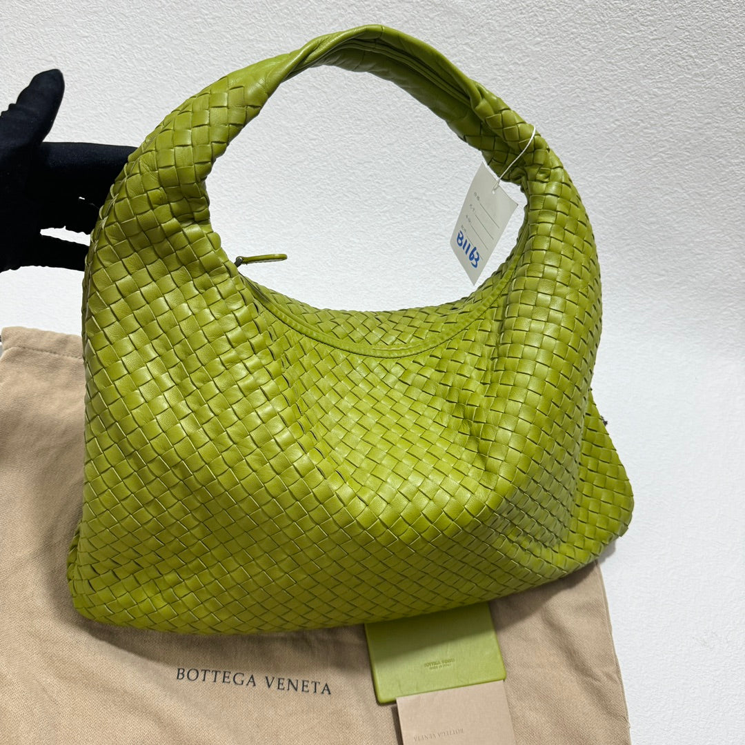 Bottega Veneta Hobo Bag Large Leather Mela Green 47cm