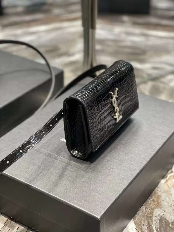 Yves Saint Laurent - Bags 