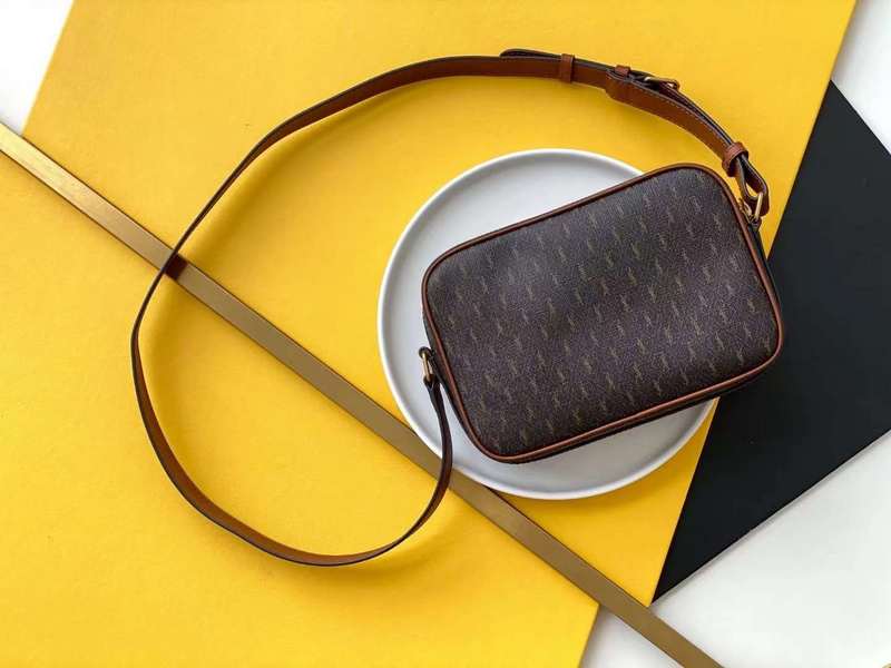 Yves Saint Laurent - Bags 
