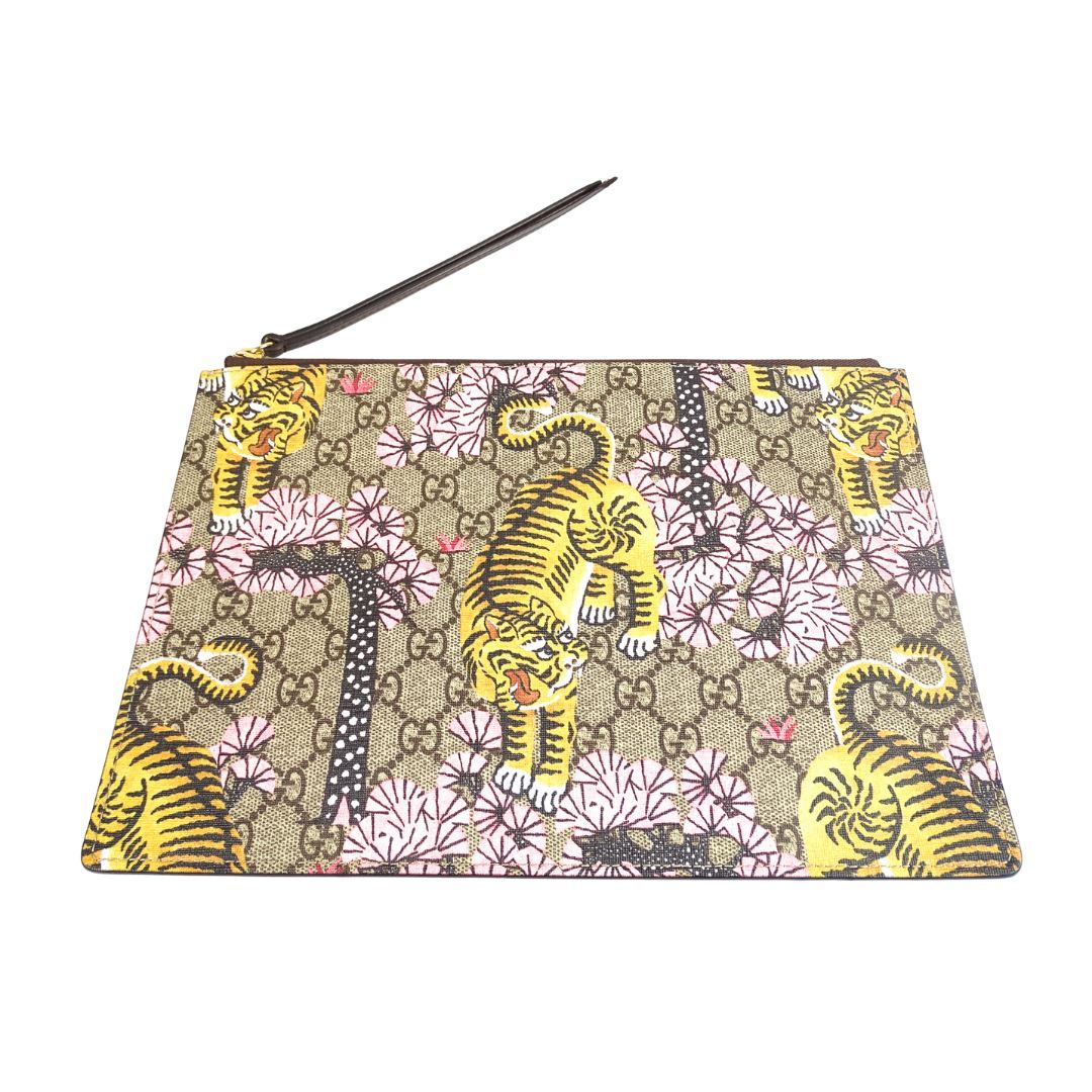 Gucci GG Supreme Leather Clutch Style 3