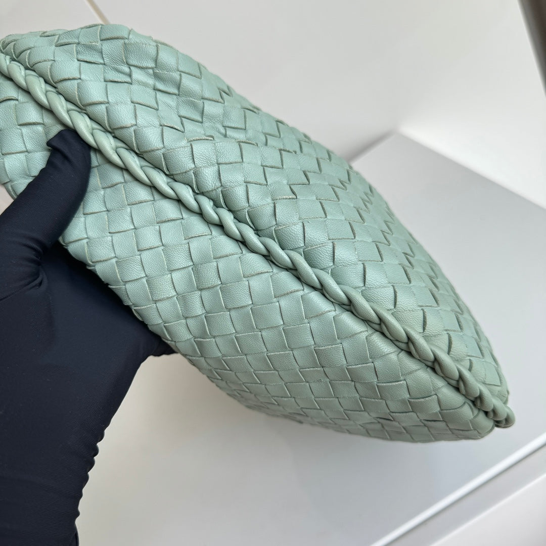 Bottega Veneta Veneta Hobo Medium Green Intrecciato Leather Bag 41cm
