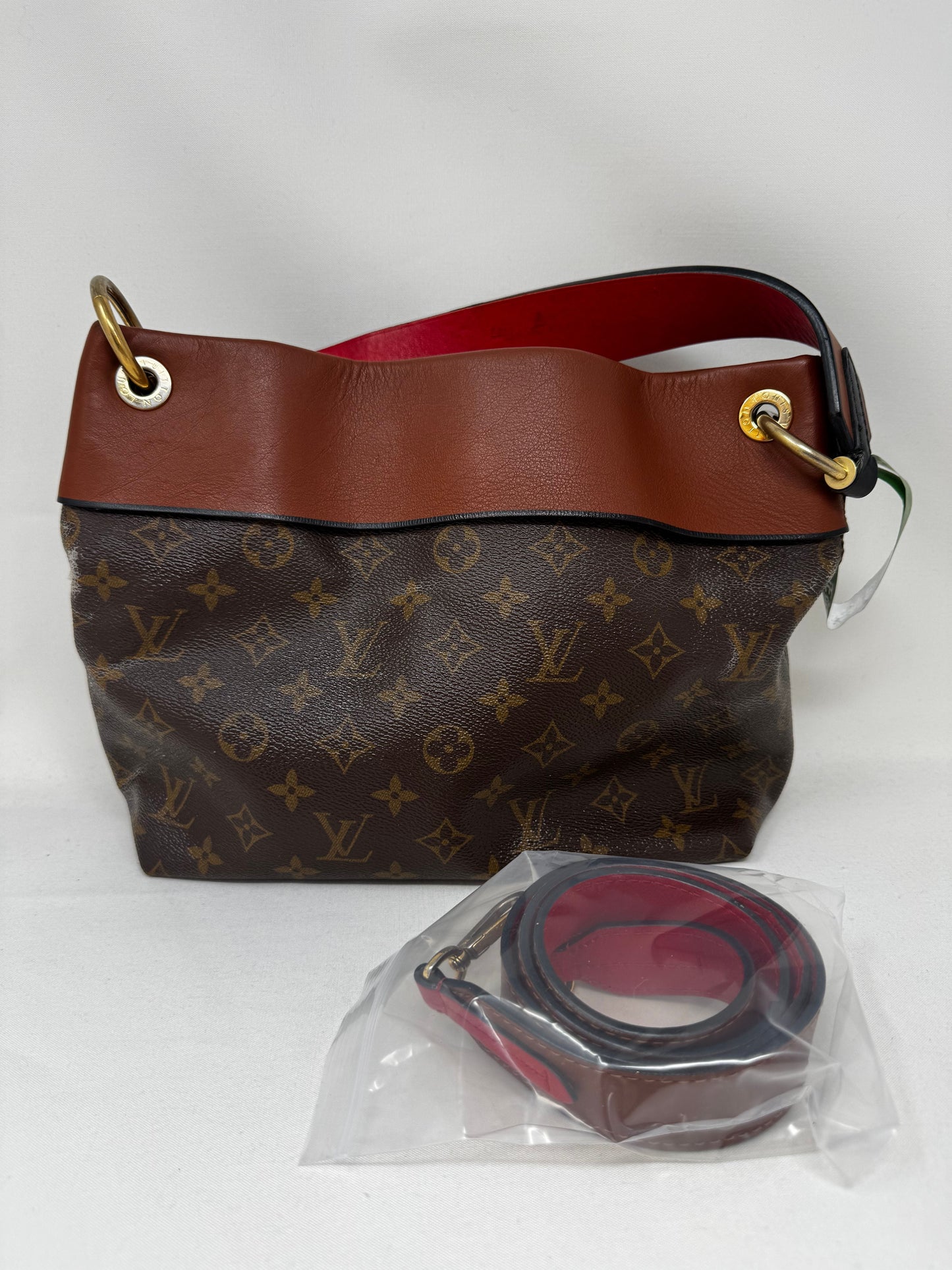 LOUIS VUITTON Monogram Tuileries Besace Caramel Rouge B20-80