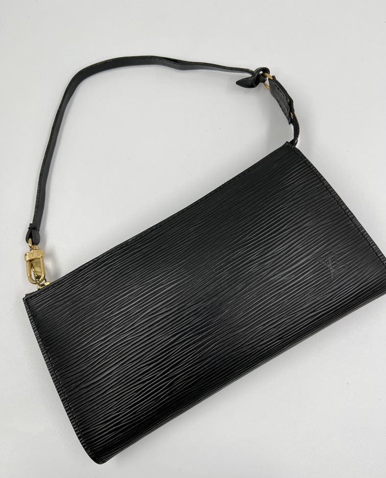 Louis Vuitton Pochette in Epi Leather Clutch