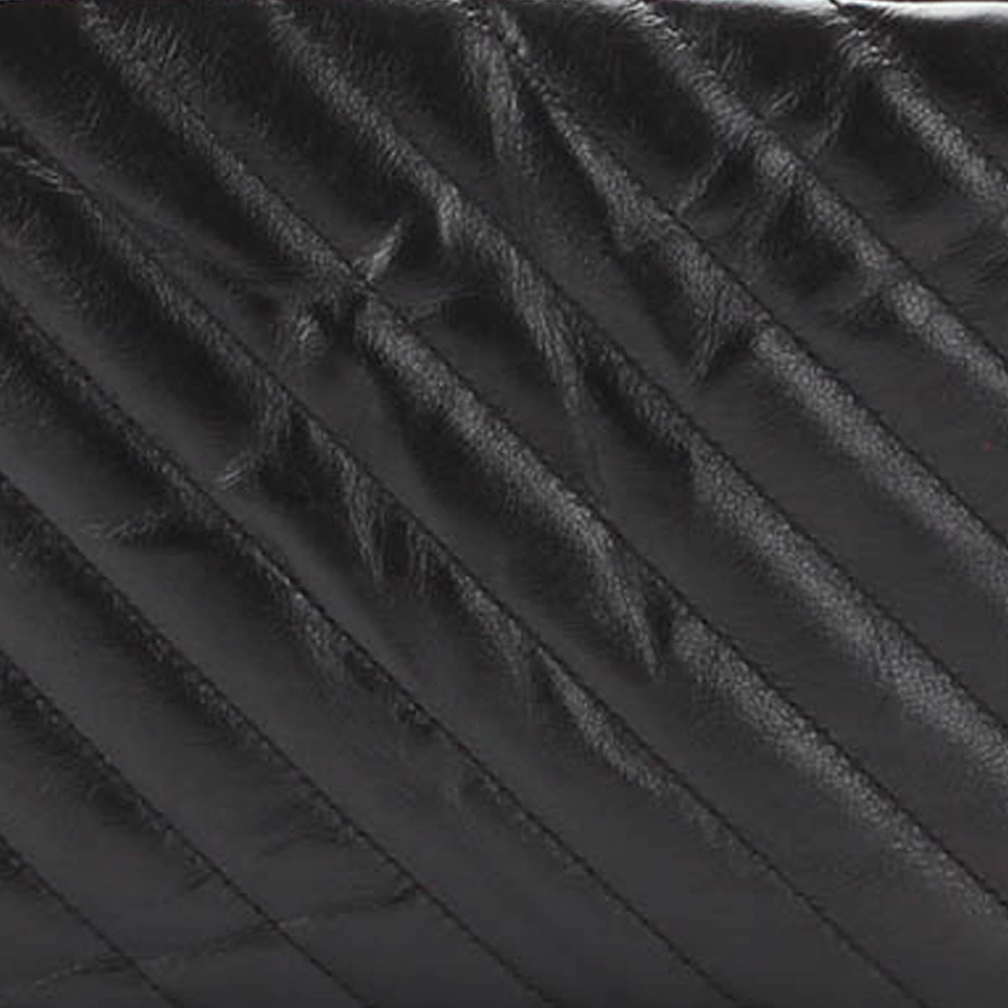 Gucci Quilted Chain Handbag