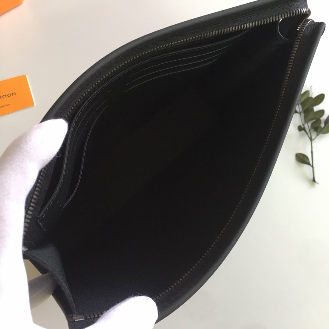 Louis Vuitton TOILETRY POUCH Clutch