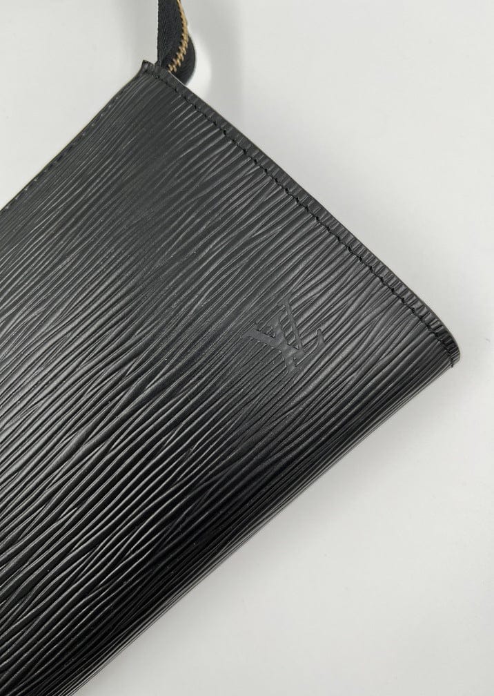 Louis Vuitton Pochette in Epi Leather Clutch