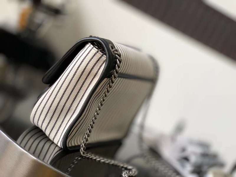 Yves Saint Laurent - Bags 
