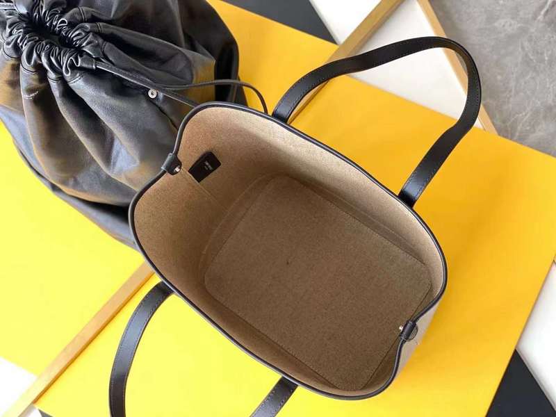 Yves Saint Laurent - Bags 