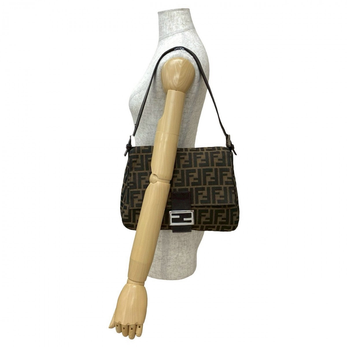 FENDI Shoulder Bag leather Brown Mamma Bucket