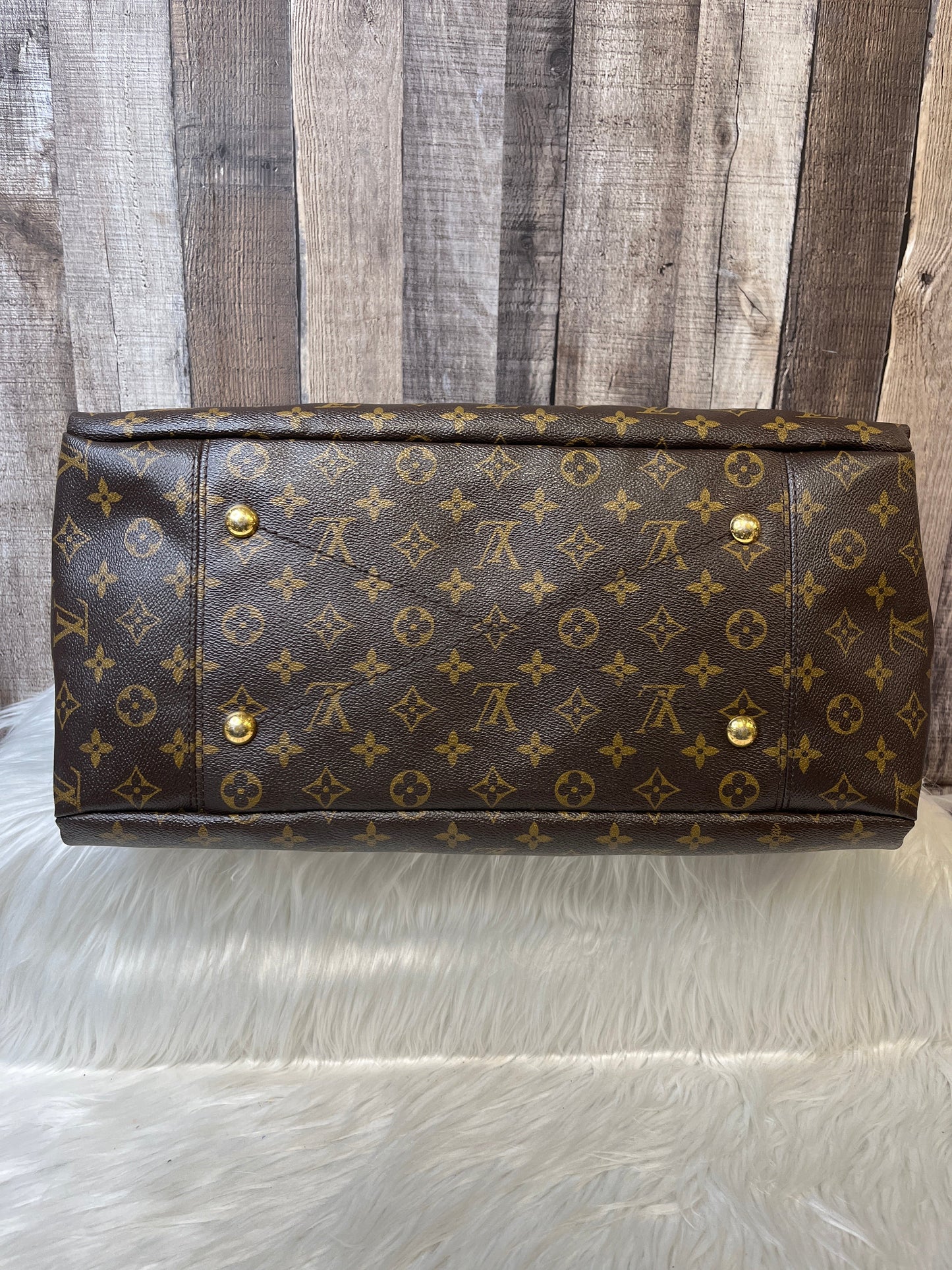 Handbag Luxury Designer By Louis Vuitton Size: Large
