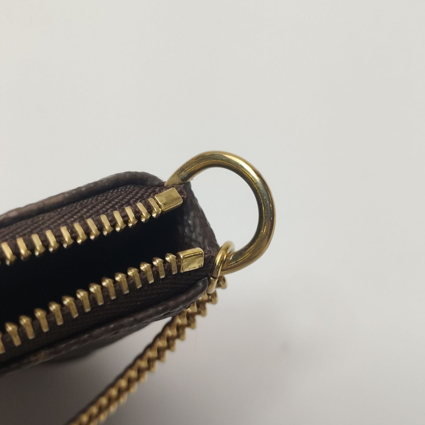 Louis Vuitton Accessories Mahjong Bag Medium Vegetable Tanned Leather Monogram Print Handbag 250502781174997