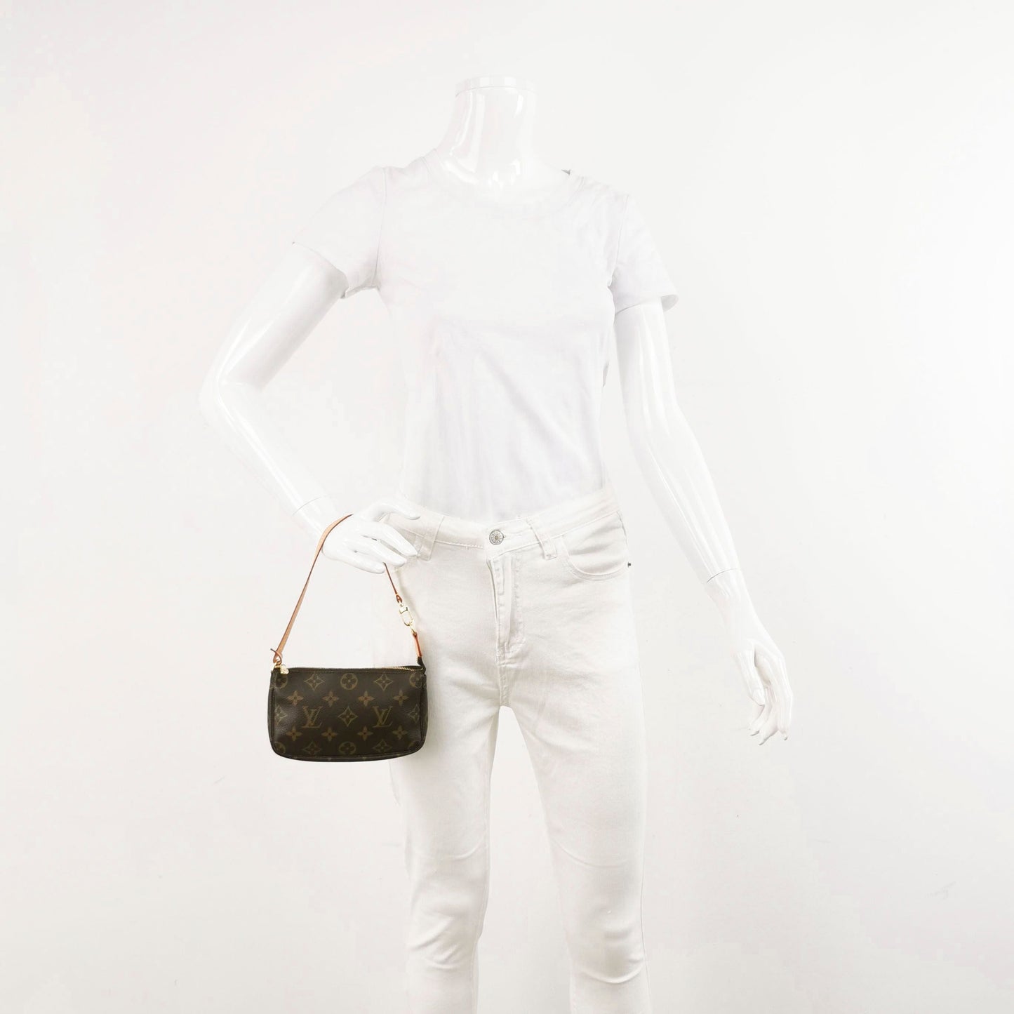 Louis Vuitton Accessories Mahjong Bag Medium Vegetable Tanned Leather Monogram Print Handbag 24120478969934