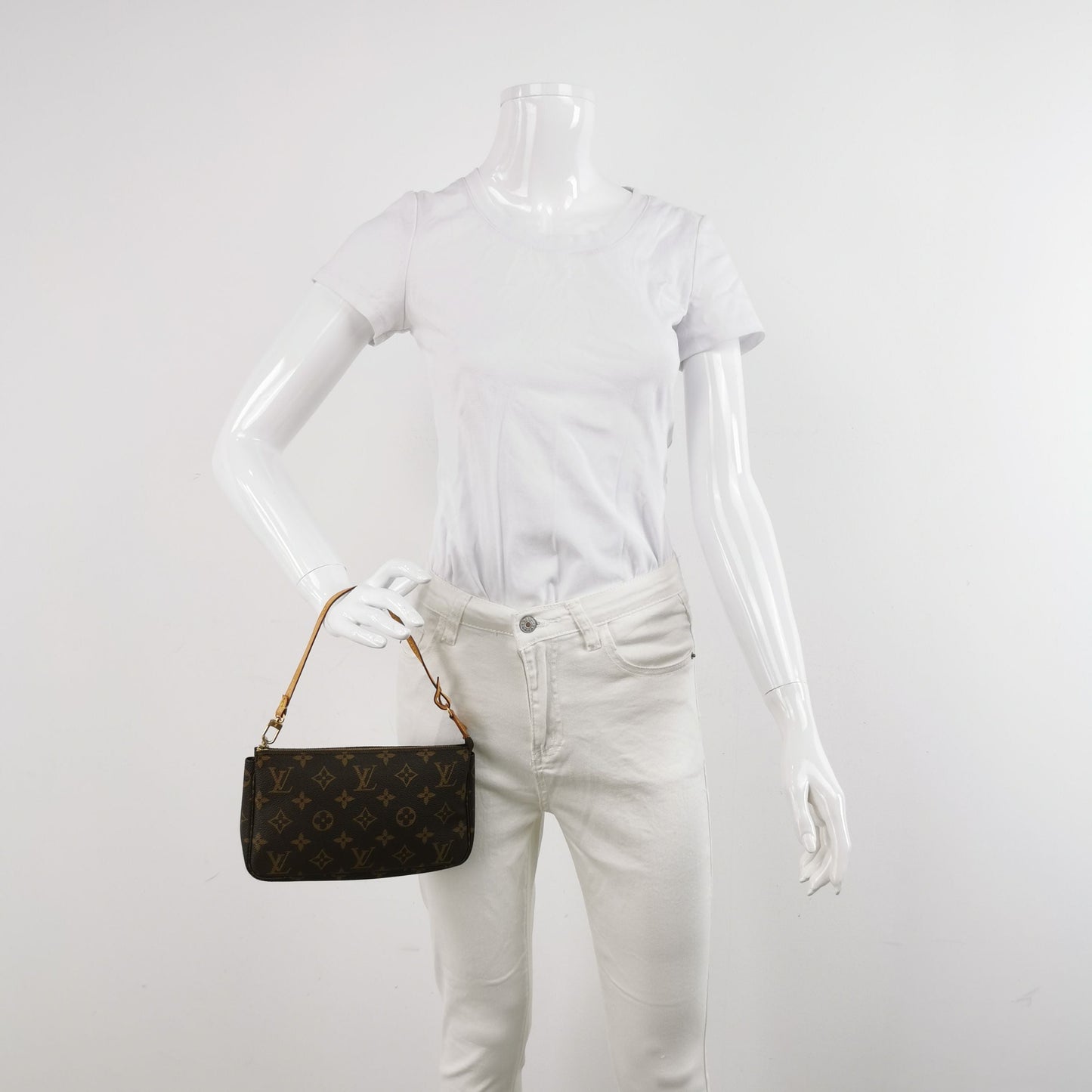 Louis Vuitton Accessories Mahjong Bag Large Vegetable Tanned Leather Monogram Print Handbag 24120478969953