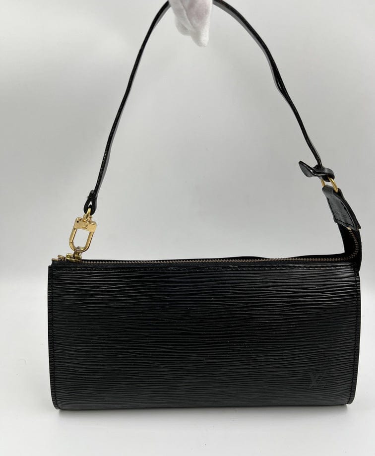 Louis Vuitton Pochette in Epi Leather Clutch