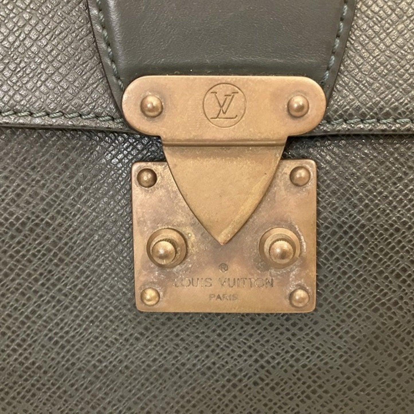 Louis Vuitton Galle Leather Clutch Bag
