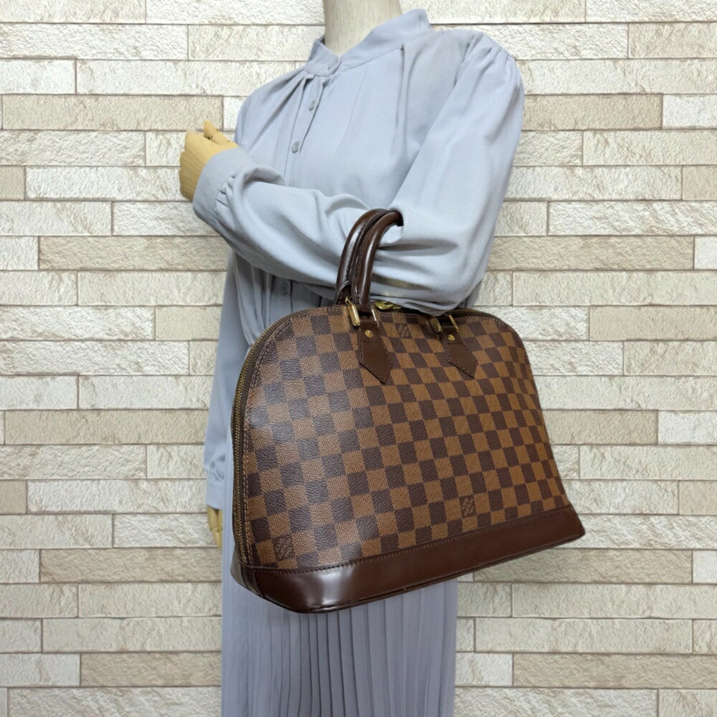 Louis Vuitton Damier Canvas Handbag