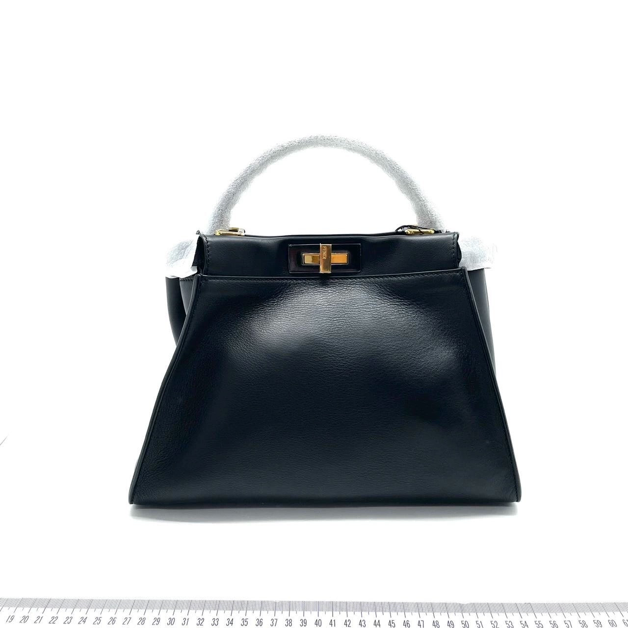 Fendi Peekaboo Medium Black Leather Never worn