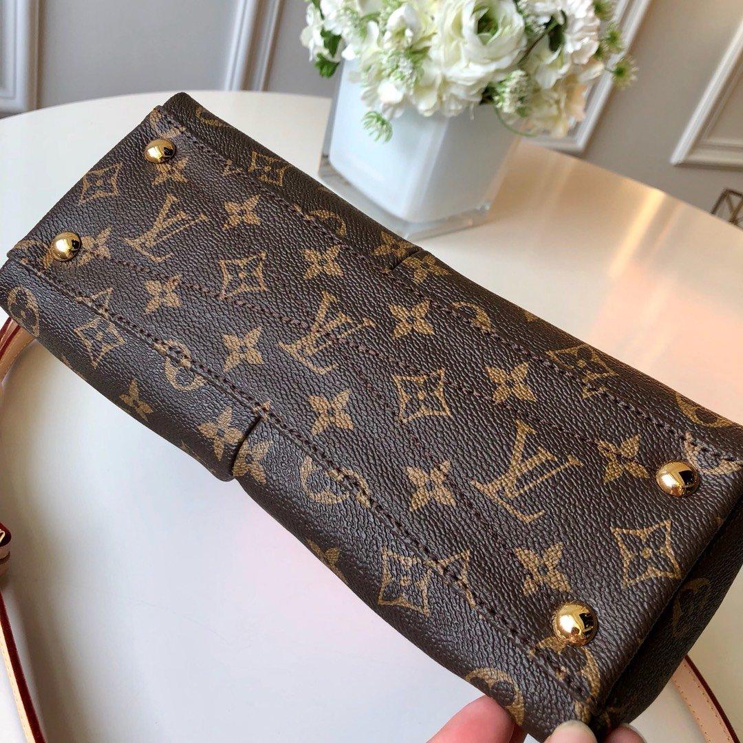 Louis Vuitton V TOTE BB Handbag