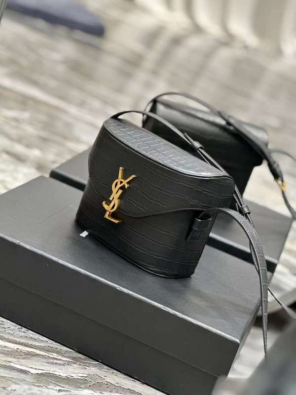 Yves Saint Laurent - Bags 