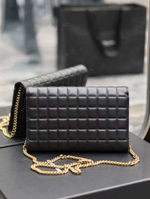 Yves Saint Laurent - Bags 