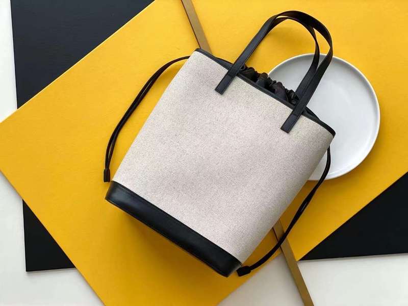 Yves Saint Laurent - Bags 