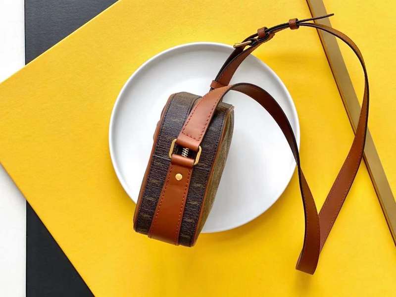 Yves Saint Laurent - Bags 