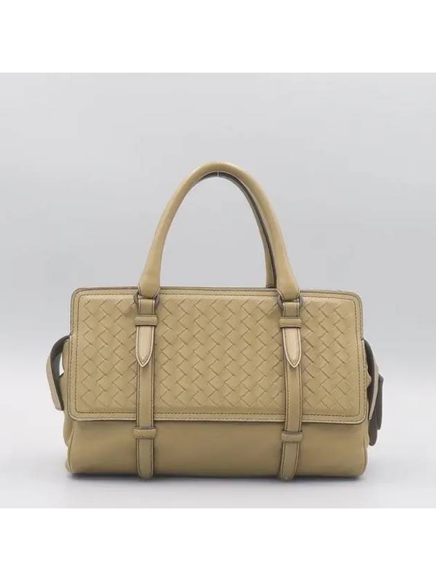 Luxury Bottega Veneta beige tote bag
