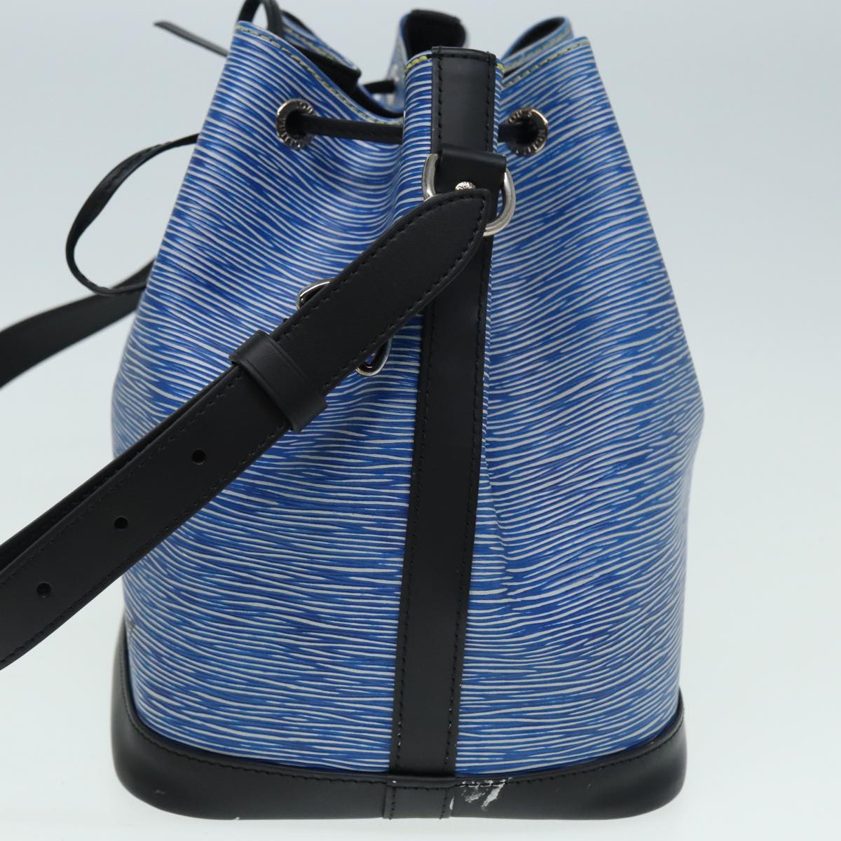 LOUIS VUITTON Epi Petit Noe Shoulder Bag Blue M54636 LV Auth 84402